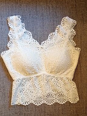 NWOT Allie Rose White Lace Bralette Top